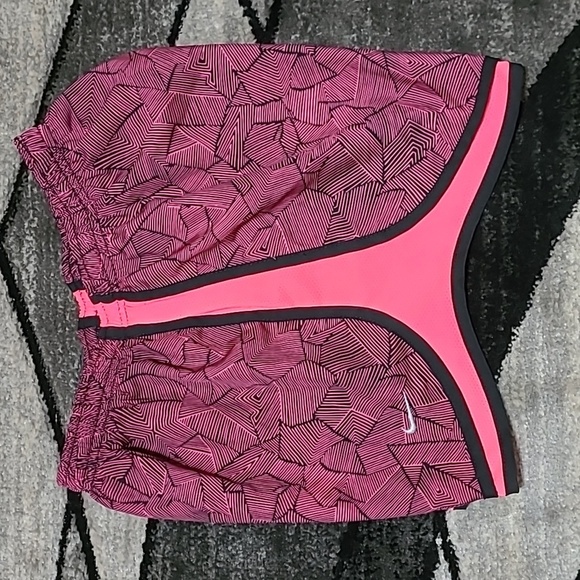 NIKE DRI-FIT MESH LINED EMBROIDERED SWOOSH LOGO ATHLETIC SHORTS - Picture 8 of 11